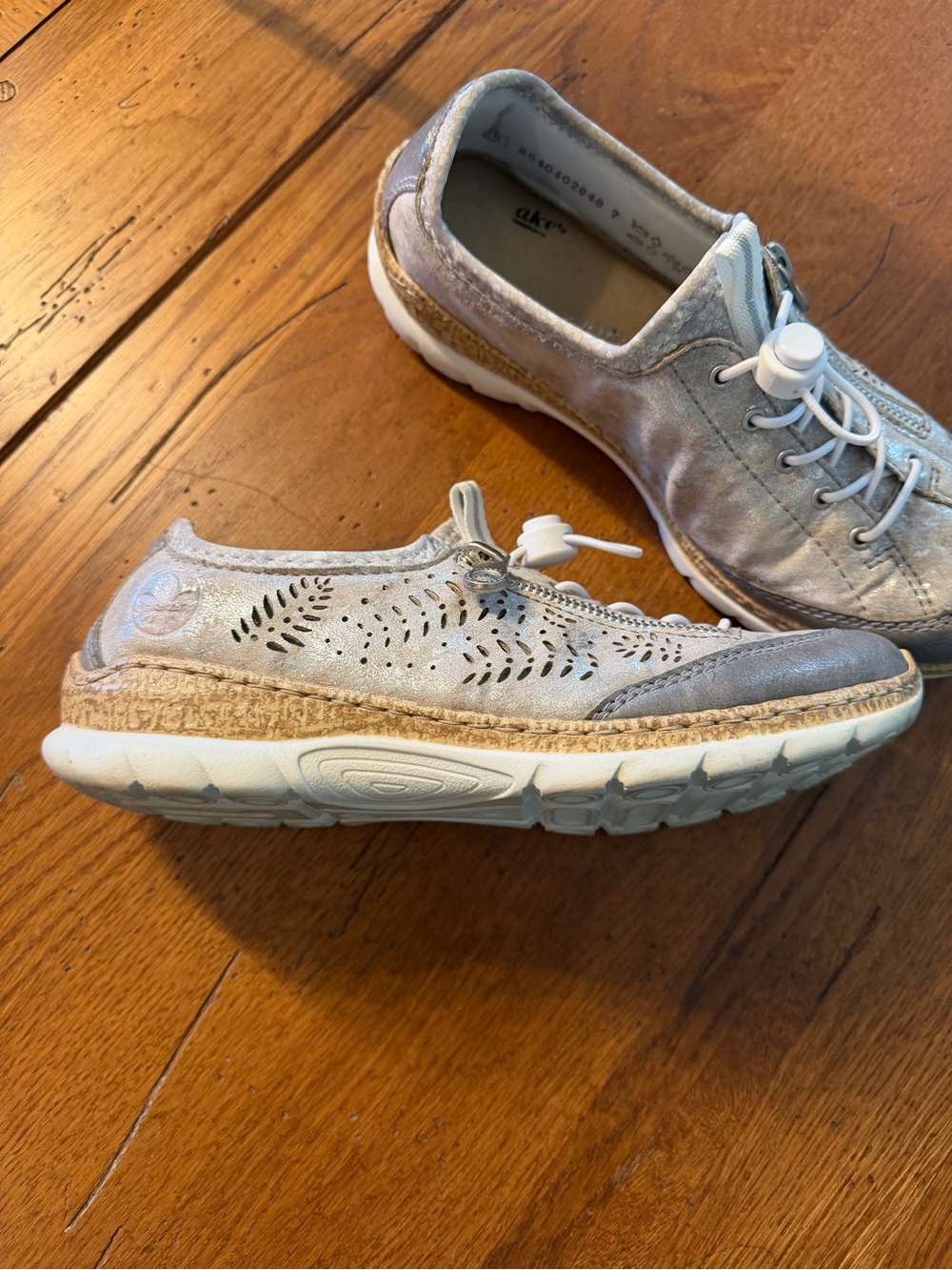 Rieker Women's ComfortableCasual Zip Lace Sneakers Gray/Taupe metallic Size 38 - Picture 3 of 7